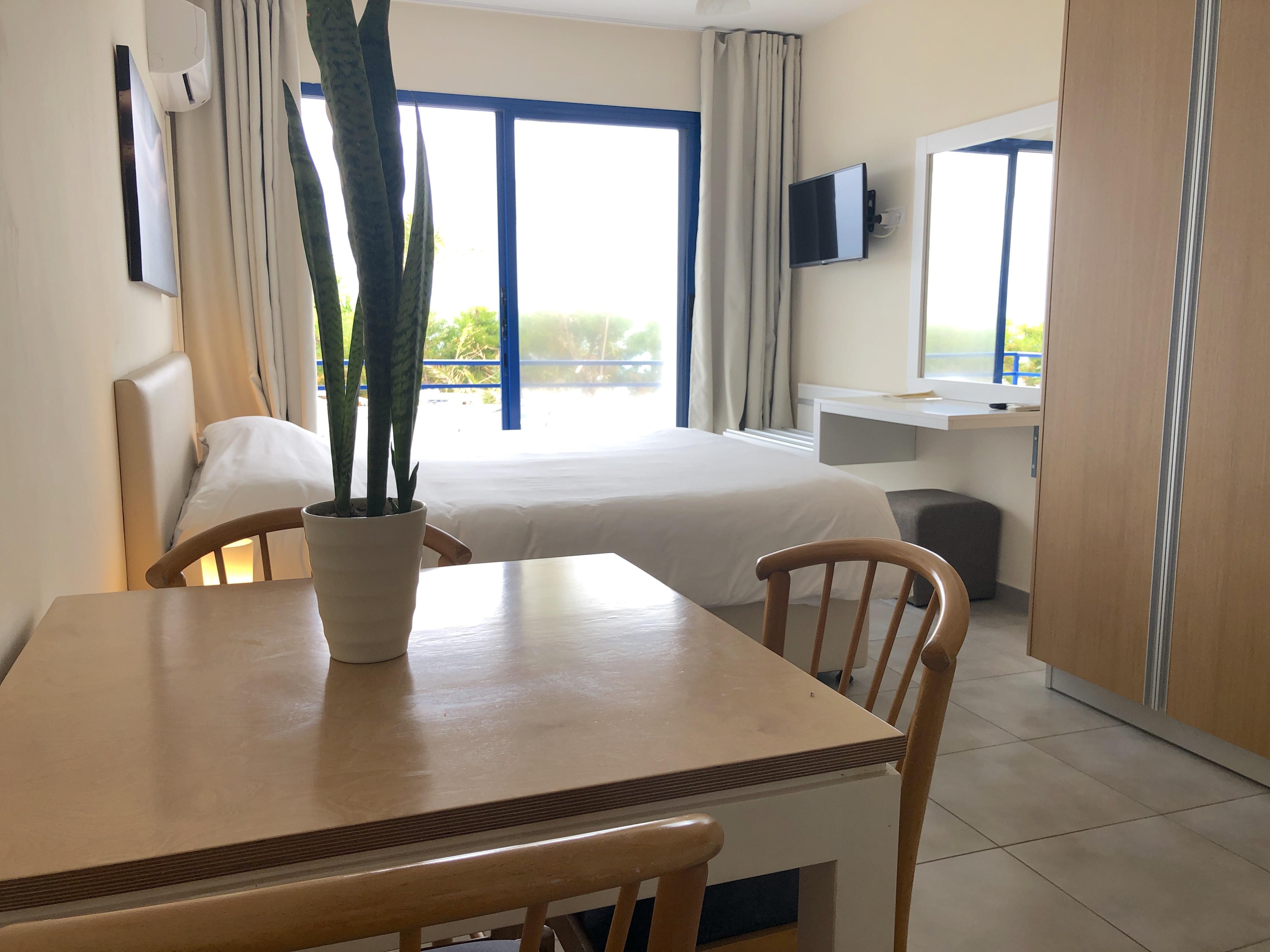 Vrachia Beach Hotel & Suites - Adults Only Kissonerga Exteriör bild