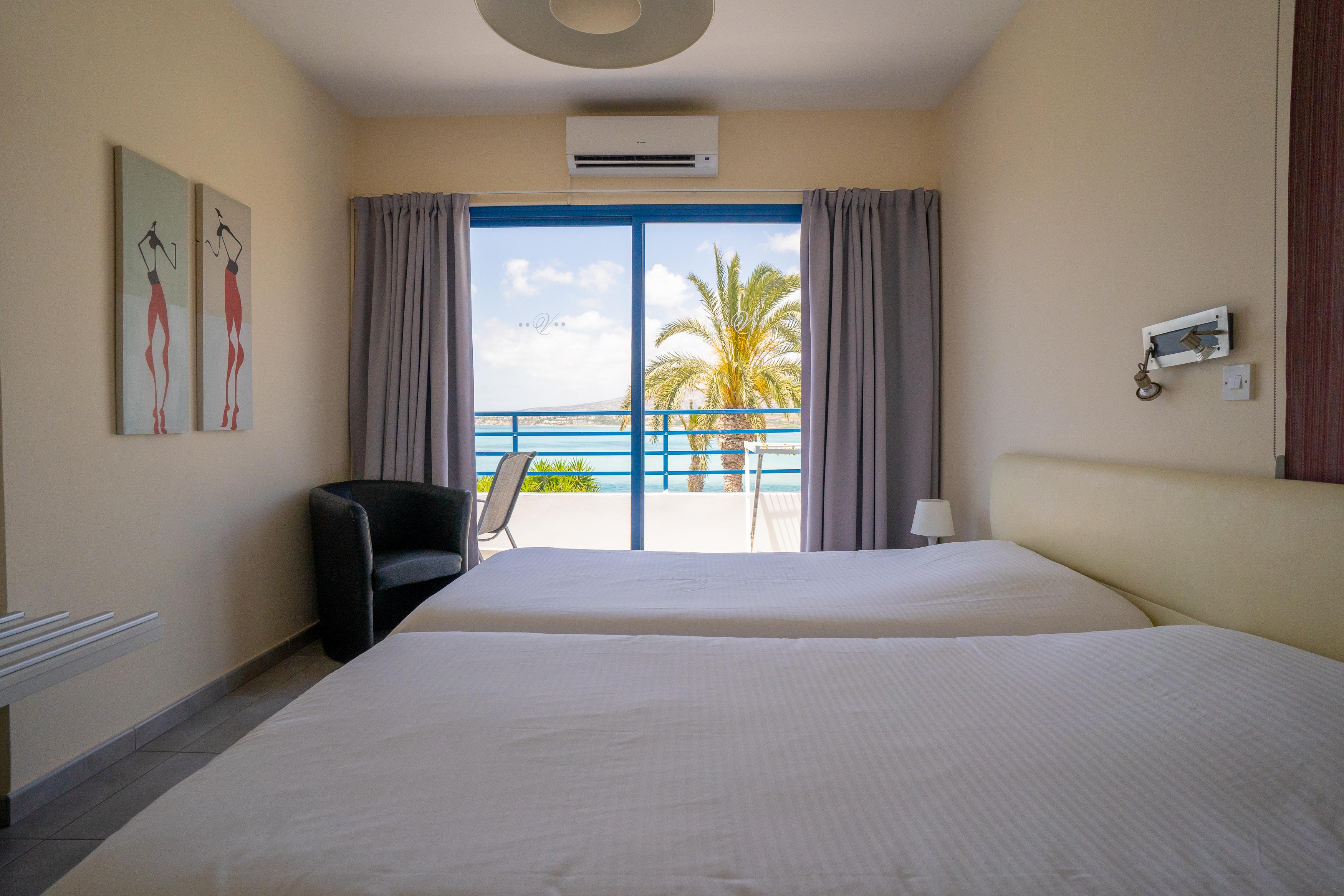 Vrachia Beach Hotel & Suites - Adults Only Kissonerga Exteriör bild