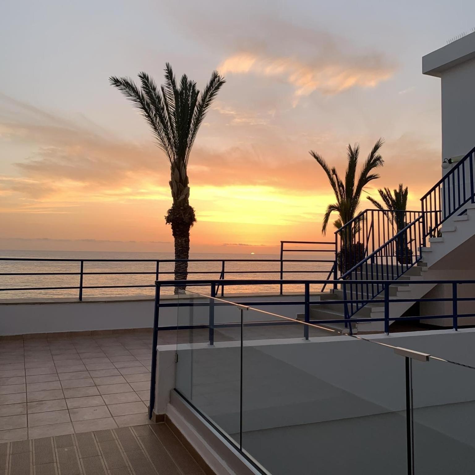 Vrachia Beach Hotel & Suites - Adults Only Kissonerga Exteriör bild