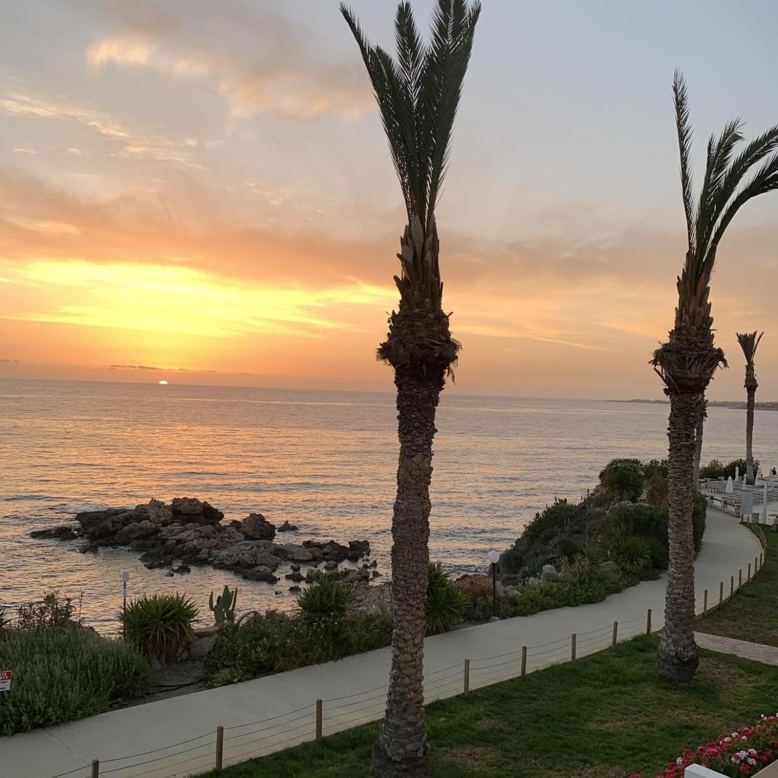 Vrachia Beach Hotel & Suites - Adults Only Kissonerga Exteriör bild