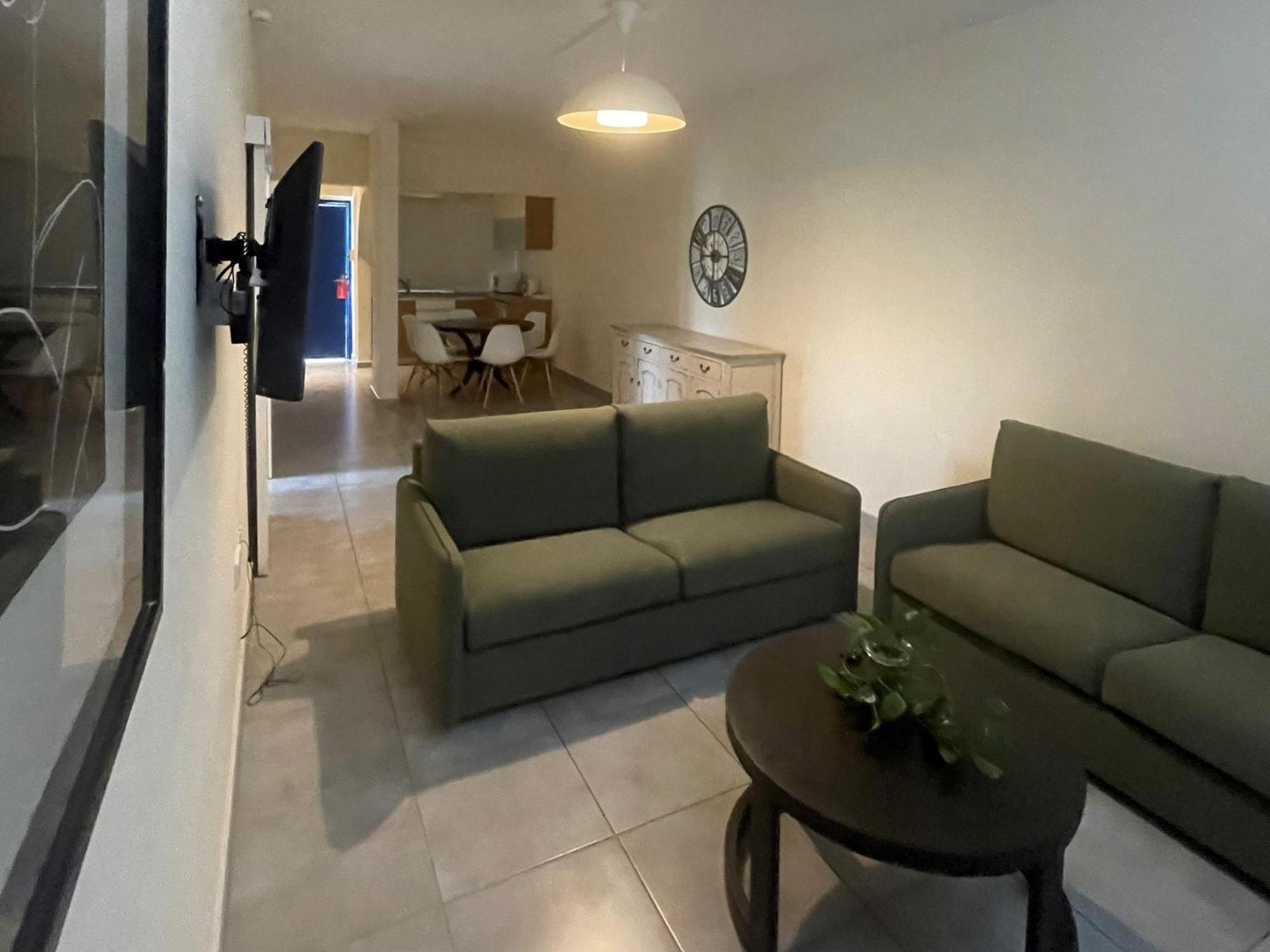 Vrachia Beach Hotel & Suites - Adults Only Kissonerga Rum bild