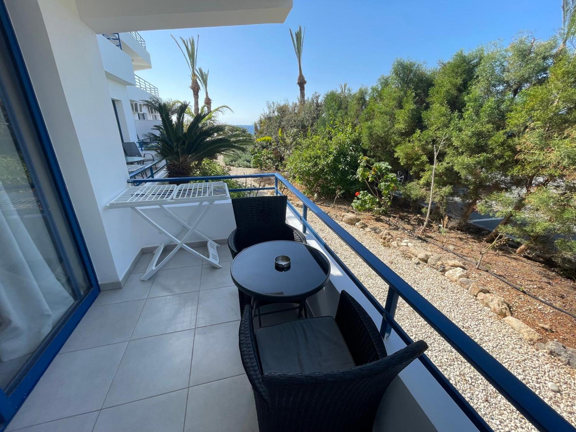 Vrachia Beach Hotel & Suites - Adults Only Kissonerga Exteriör bild