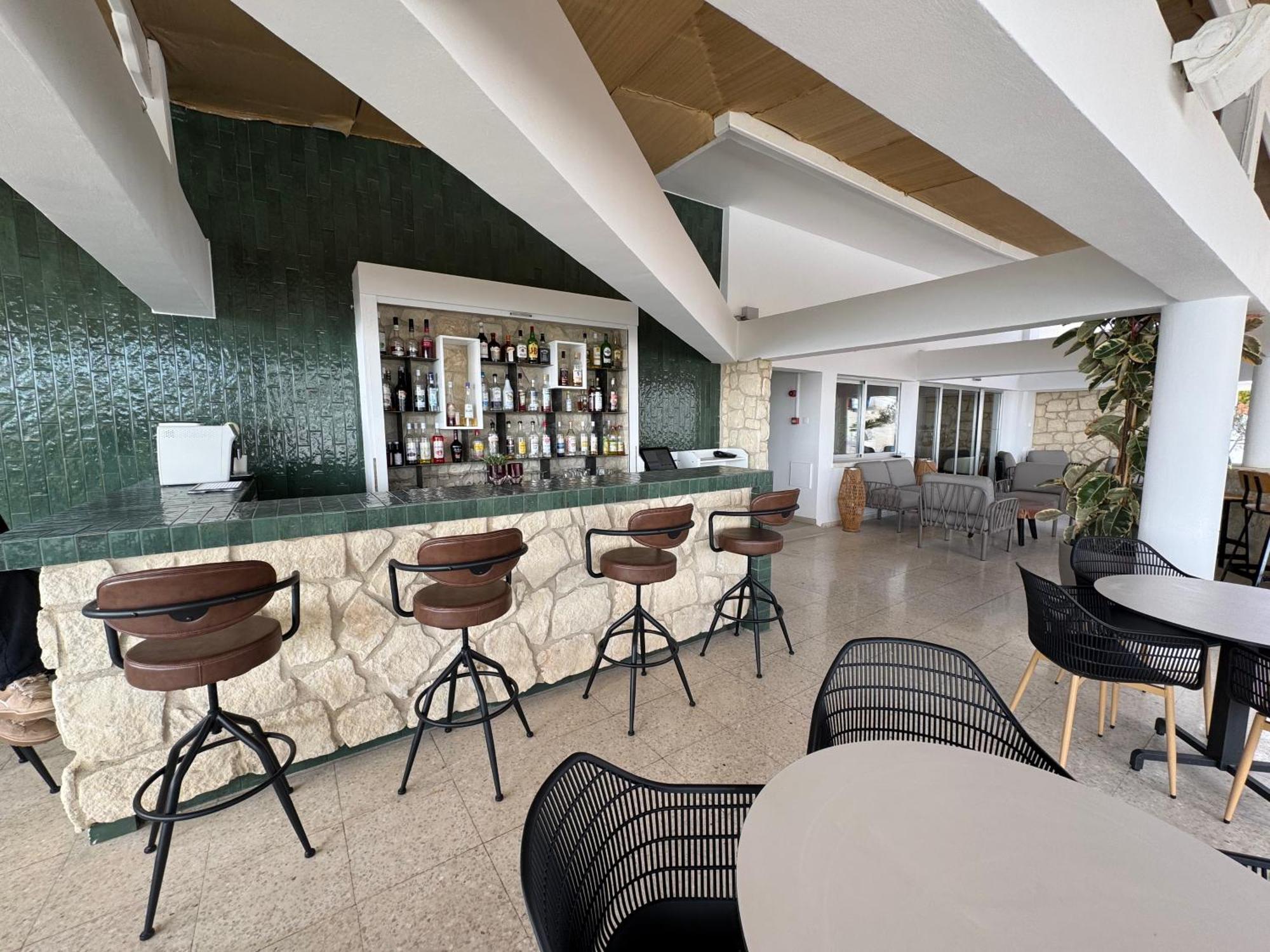 Vrachia Beach Hotel & Suites - Adults Only Kissonerga Exteriör bild