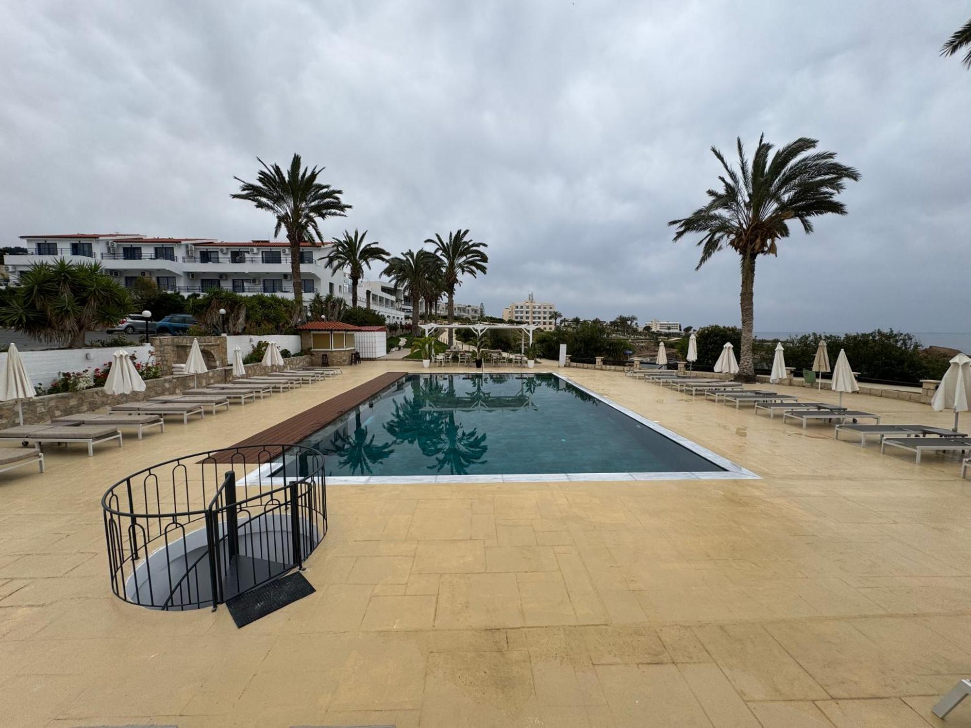 Vrachia Beach Hotel & Suites - Adults Only Kissonerga Exteriör bild