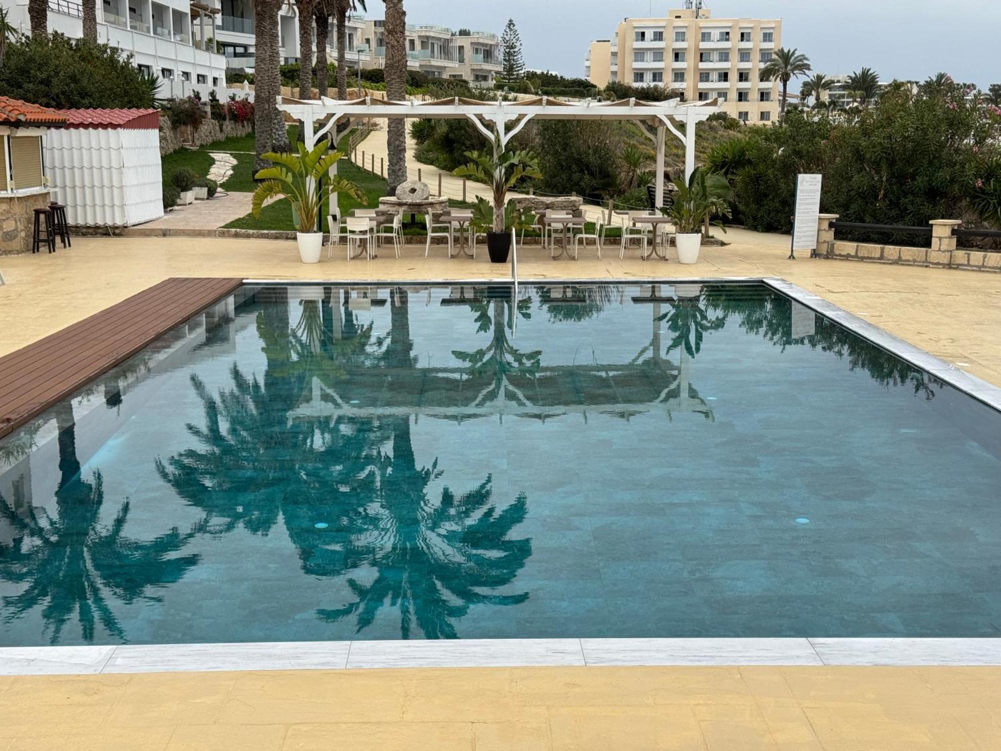 Vrachia Beach Hotel & Suites - Adults Only Kissonerga Exteriör bild